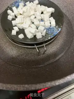 Make Coconut-cracker egg candy step 1