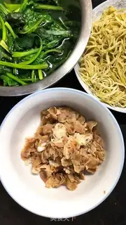 Make The lamb noodles step 2