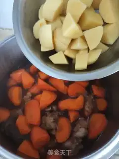 Make Carrots, potatoes, bones step 8