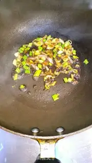 Make The lamb noodles step 4