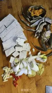 Make Crab tofu soup step 1