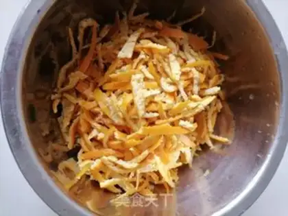 Make Scum of pork and orange skin step 0