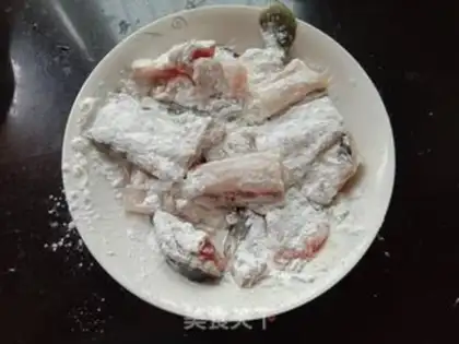 Make Spicy black fish bones step 2