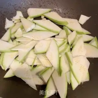 Make Sliced eggs step 6