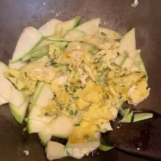 Make Sliced eggs step 7