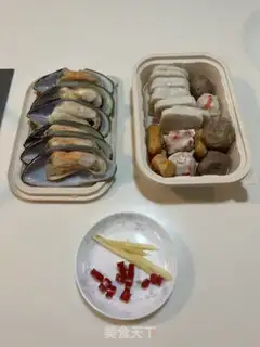 Make Cabbage seafood pan step 1