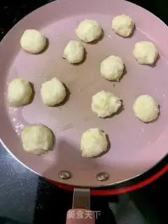Make Fried potatoballs step 5