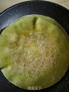 Make Spinach egg burrito step 4