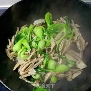 Make Chicken-legged mushrooms and oily cabbage step 11