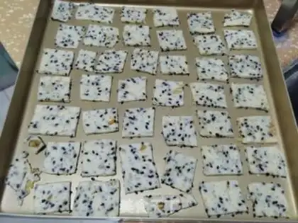 Make A walnut sesame soda cookie step 10