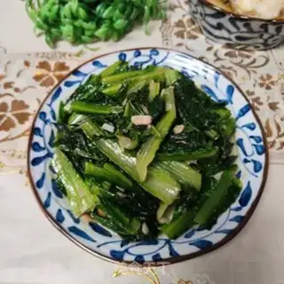 Make Garlic fried leaves step 5