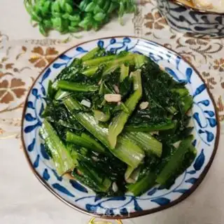 Make Garlic fried leaves step 6