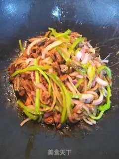 Make Onion pepper fried chicken heart step 8