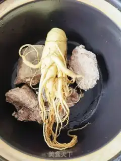 Make The fresh ginseng pharmacist broth step 2