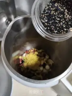 Make Five grains of rice sesame paste step 3