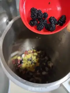 Make Five grains of rice sesame paste step 4