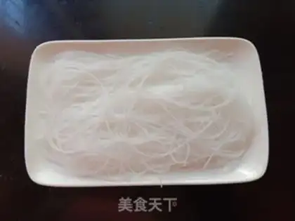 Make Garlic fans step 1
