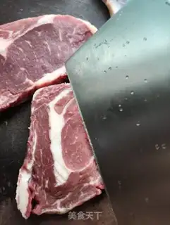 Make Black pepper steak step 1