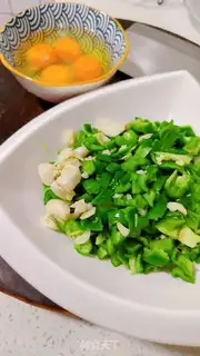 Make Pepper fried eggs step 0