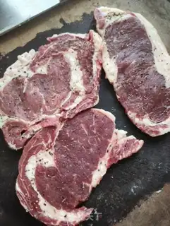 Make Black pepper steak step 2