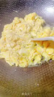 Make Pepper fried eggs step 2