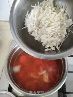 Make Gin-smoke, tomato lily soup step 5