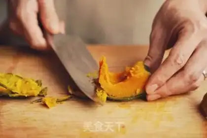Make Halloween pumpkin step 1