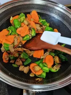 Make Pepper carrots back to the pot step 7