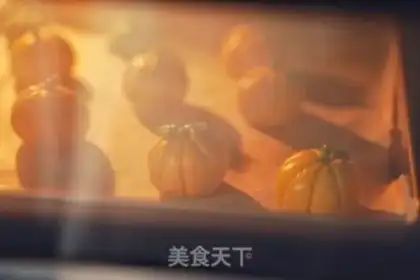 Make Halloween pumpkin step 9