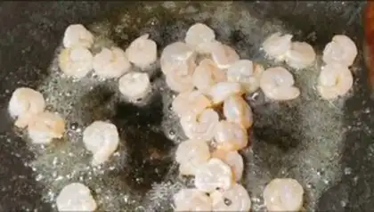 Make Shrimp rice step 4