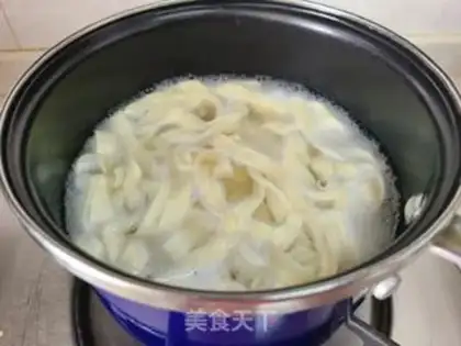 Make Pumpkin eggs for noodles step 5
