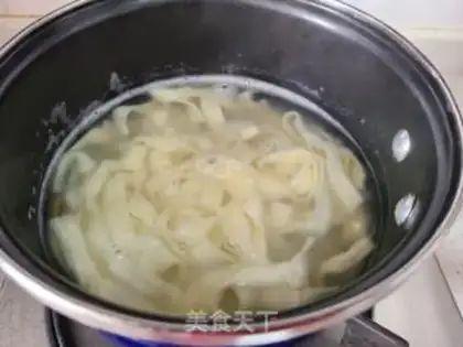 Make Pumpkin eggs for noodles step 6