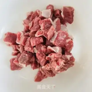 Make Black pepper beef and potatoes step 0