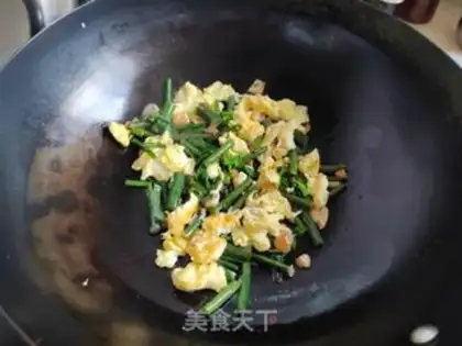 Make Cream moss fried eggs step 4