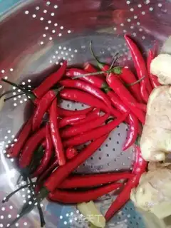 Make Sour chili step 1
