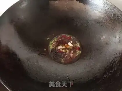 Make Pork and fried eggs step 4