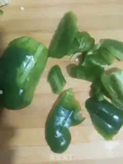 Make Hot pepper fried meat step 1