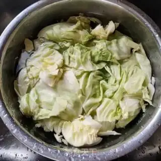 Make Hot noodle cabbage step 0