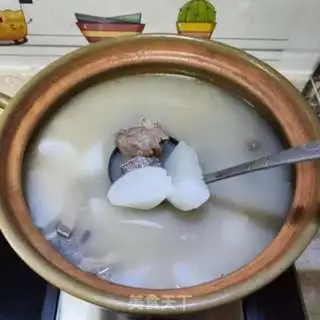 Make Hot noodle cabbage step 1