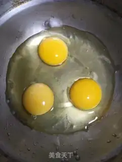 Make Beanie onion curd eggs step 0