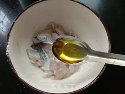 Make Onion fried black fish step 4