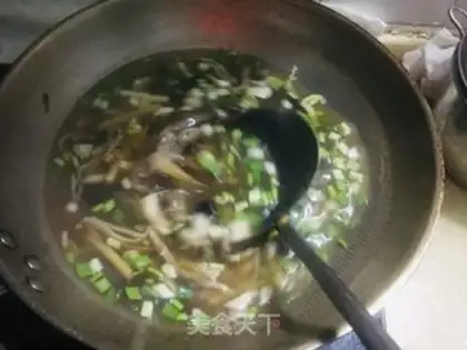 Make Spicy meat soup step 9