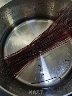 Make Spaghetti buns step 0