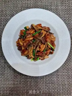 Make The deer mushrooms are fried with five flowers step 13
