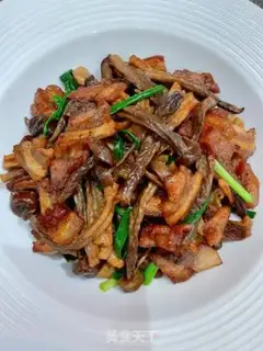 Make The deer mushrooms are fried with five flowers step 14