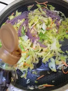 Make Spaghetti buns step 4