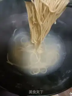 Make Hot dry noodles step 3