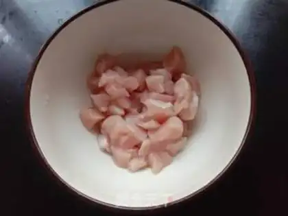 Make Five peppers of salt chicken breasts step 1