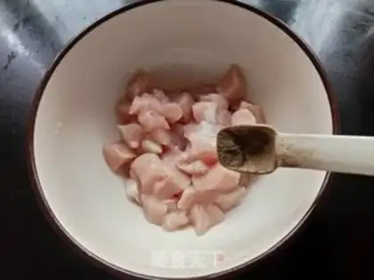 Make Five peppers of salt chicken breasts step 3