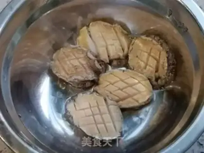 Make Garlic butter fried abalone step 0